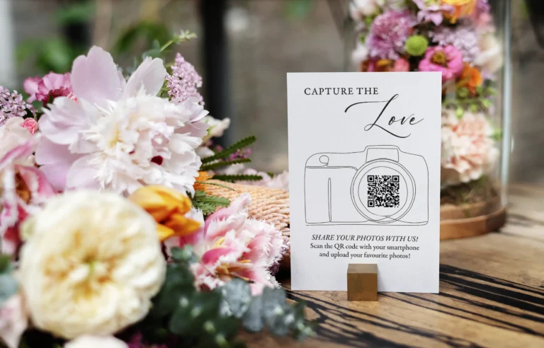 Capture The Love Table Signs